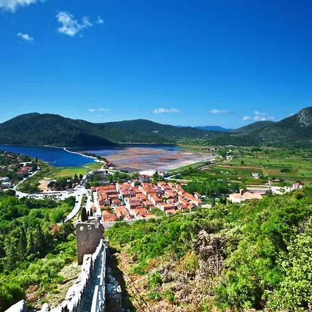 Dom wakacyjny 4542 *