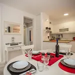 4542 بيت للعطل
