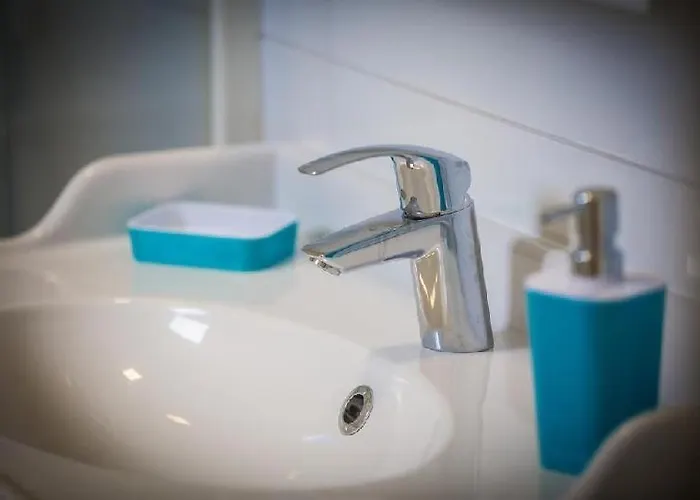 بيت للعطل 4542 *