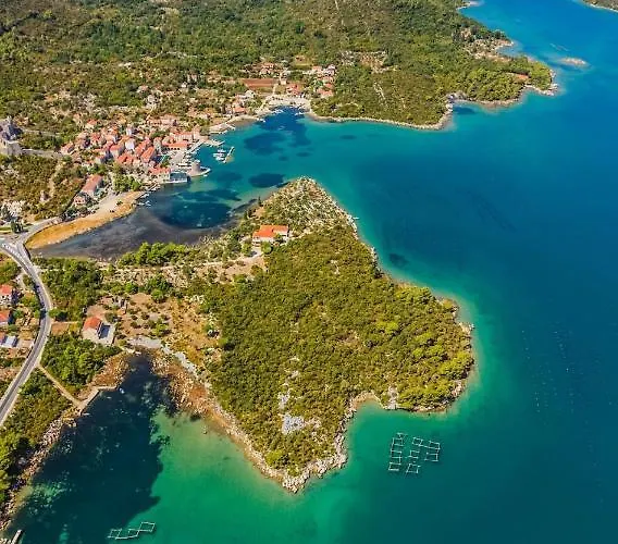 4542 بيت للعطل *